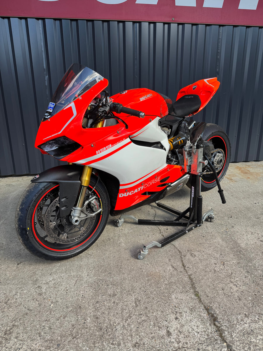 Ducati Panigale 1199s Pista