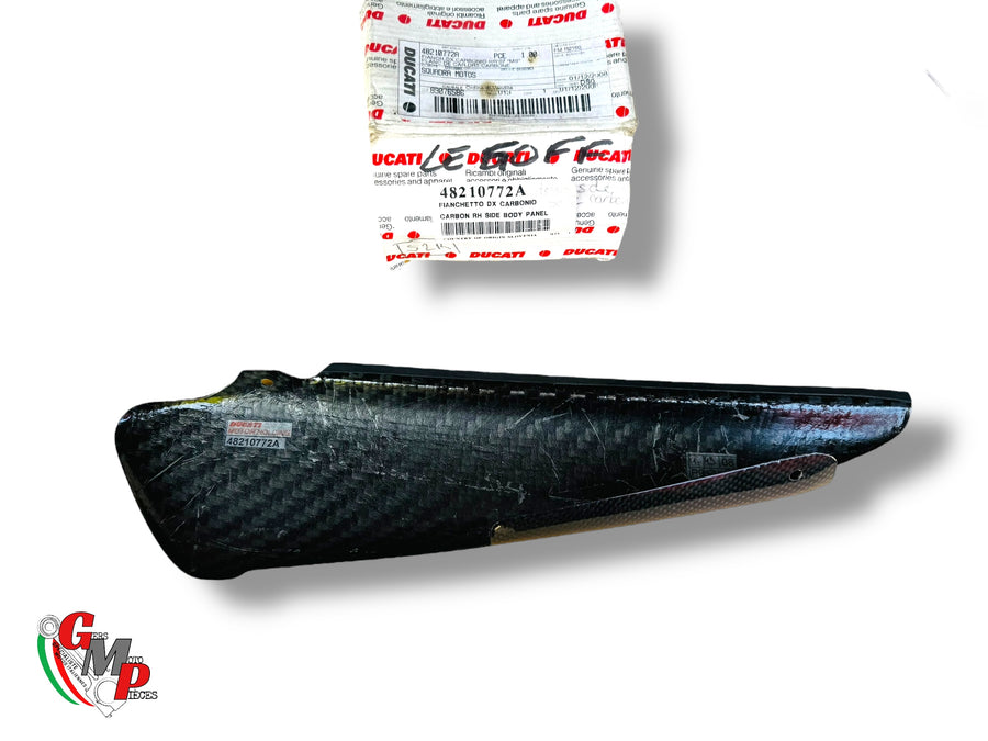 Cubrecadenas derecho de carbono Nuevo - Ducati