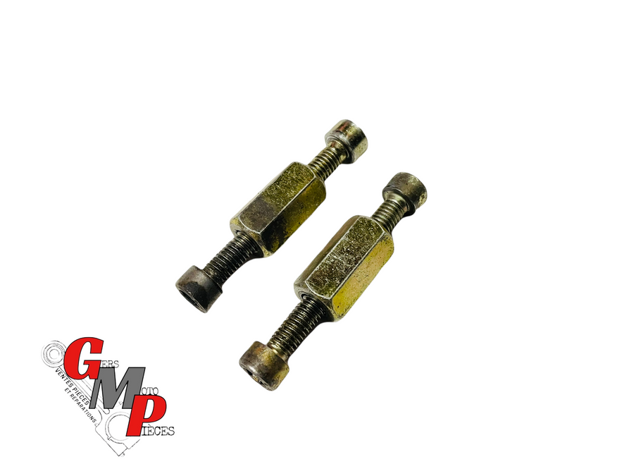 Espaciador y tornillo de encendido - Ducati Monster