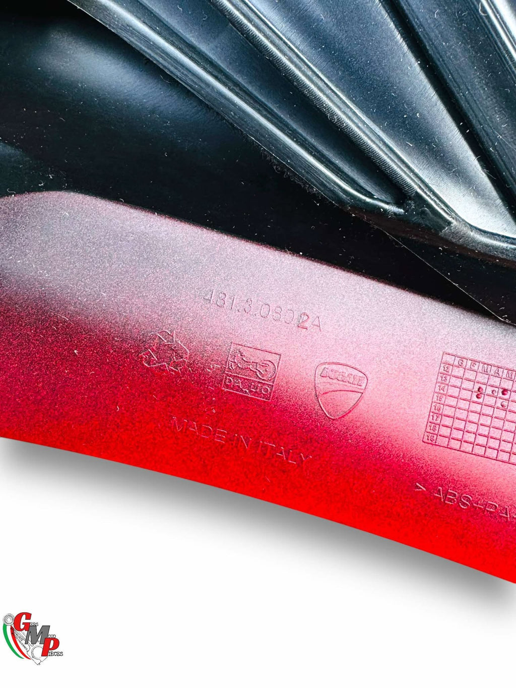 Carenado delantero rojo Ducati