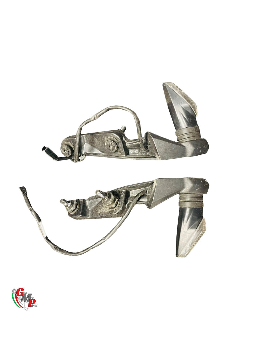 Par de intermitentes traseros con soporte - Ducati