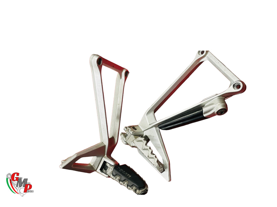 Par de placas de reposapiés para pasajero - Ducati