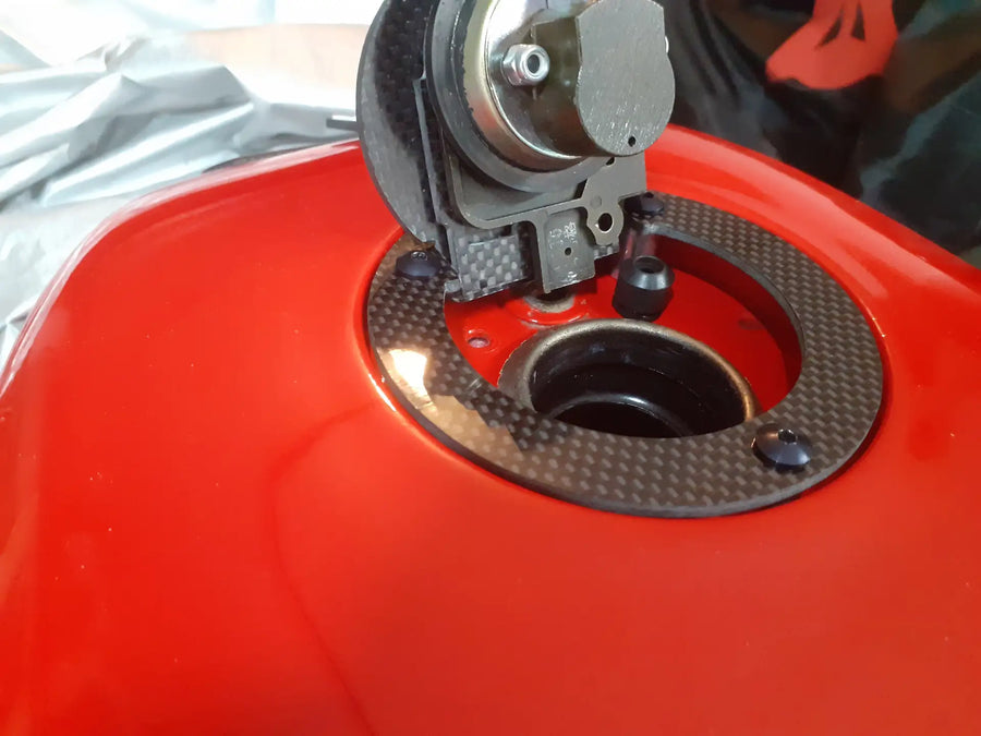 Tapa de gasolina de carbono nueva - Ducati Performance