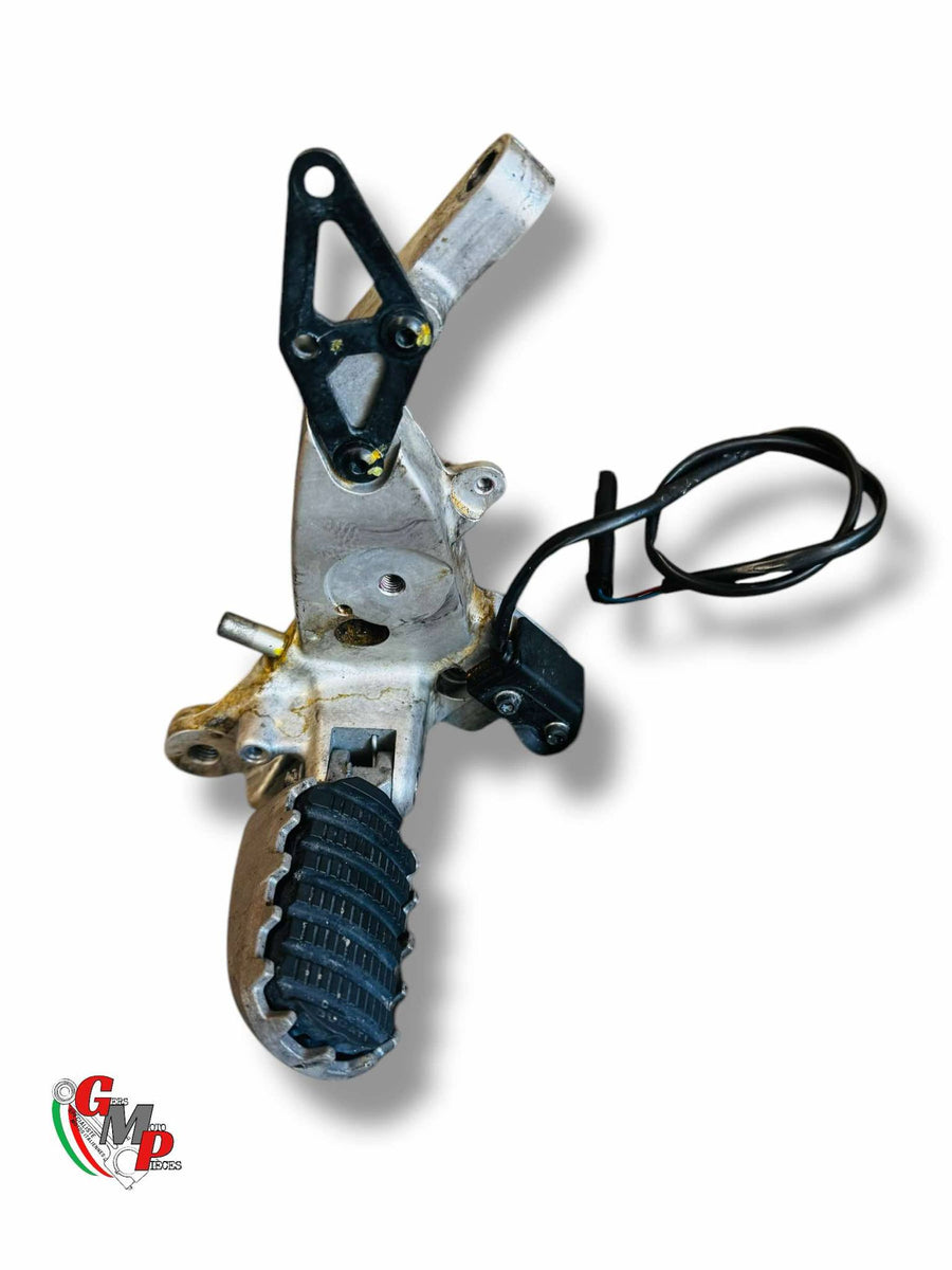 Reposapiés delantero derecho - Ducati