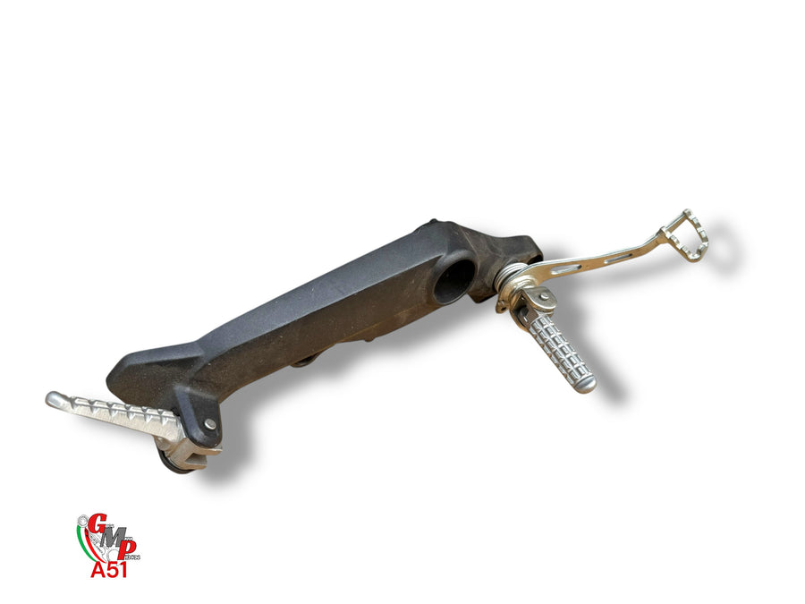 Placa del reposapiés derecho - Ducati