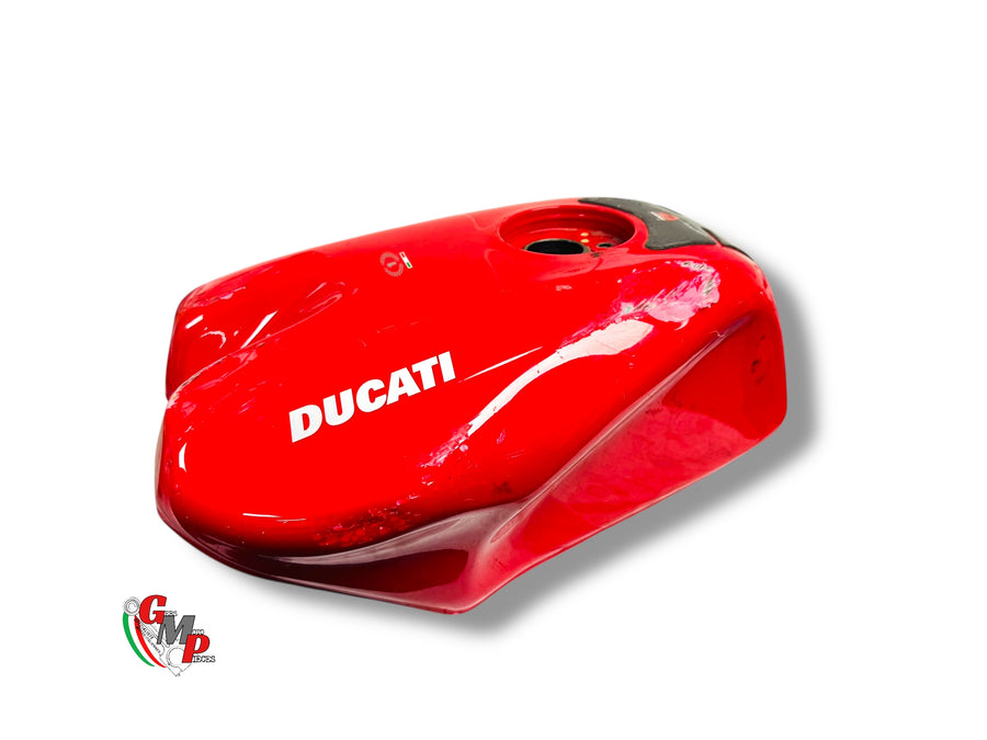 Depósito rojo - Ducati
