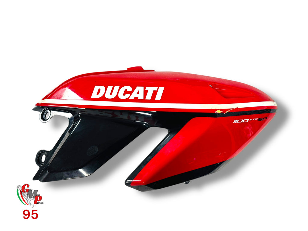 Nuevo carenado derecho negro - Ducati